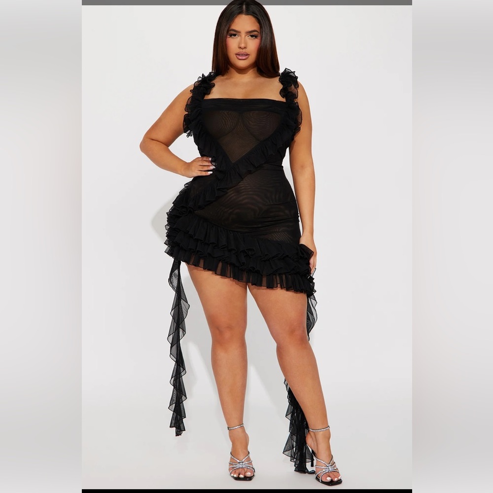 Never Been Worn!  Ruffled Mini Dress - Black - Size 3X